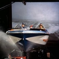 О! Бэтмен 1966 года... мммм... Классный фильм. Рекомендую  Если кому поностальгировать
