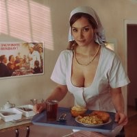 а мне он просто нравится, мой глаз радуют и на Фишках часто его фото проскакивают во всяких подборках.