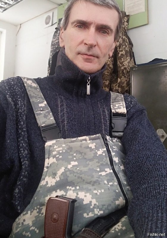 Да, тема постов не совпадает с названием сообщества. Но у меня просто нет ни желания ни времени вести переписку и жаловаться администрации сайта. Вот сам автор и сообщения за которые он меня забанил.