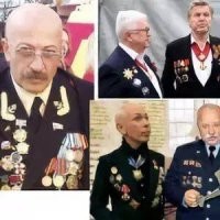 Да там у каждого второго артиста такие иконостасы.