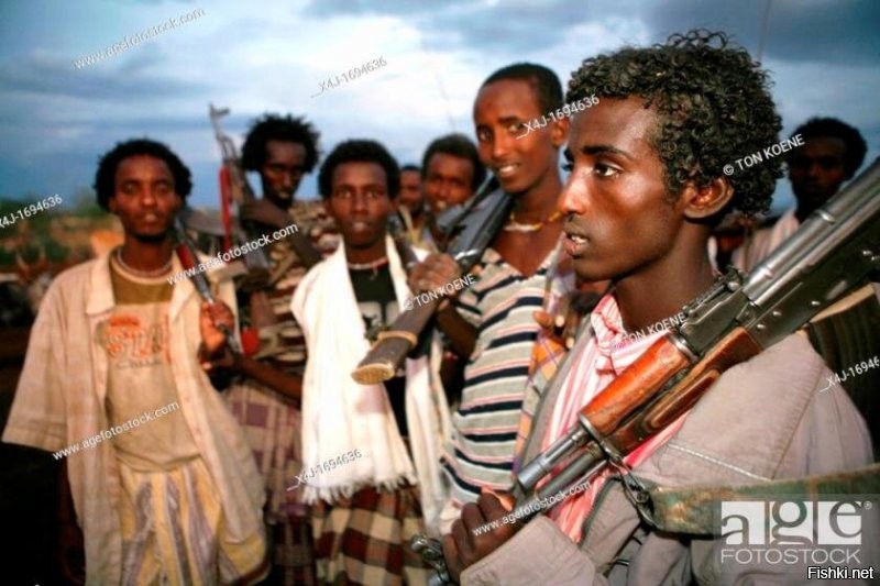 Мы, гордые сомалийцы, не позволим, чтобы сюда прибежали хохлы из своей засушливой Украины. Не для того мы холили и лелеяли наше прекрасное Сомали, чтобы сюда перлись всякие #@^%!