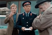 "теперь очередь за «Девчатами», «Берегись автомобиля» и «Я шагаю по Москве»."

Как? Я Деточкина в цвете уже смотрел.