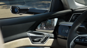 Audi E-tron серийное. Тесла тоже собиралась, но отказались.