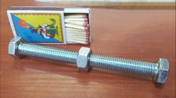 Спички при правильном подходе - вещь.  да и дюбель в асфальте можно помянуть)