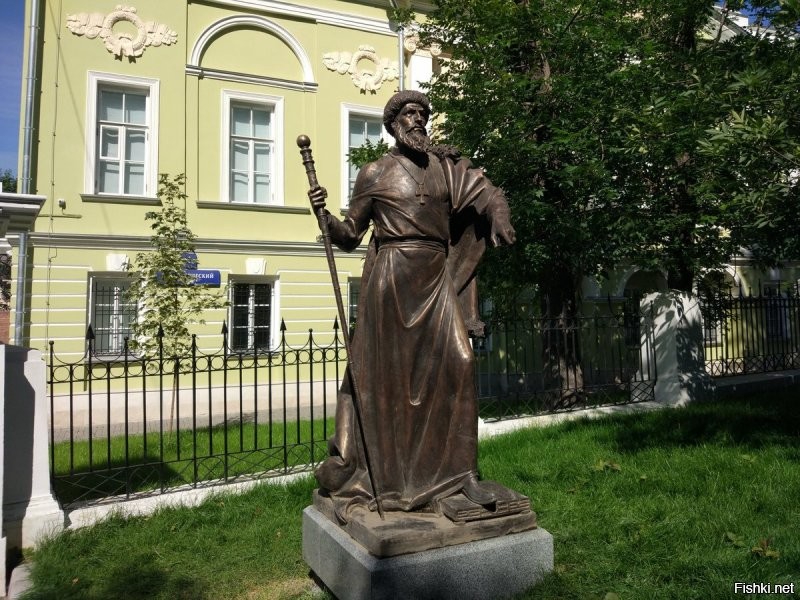 Какие времена, такие и памятники... Памятник Ивану Грозному в Москве...