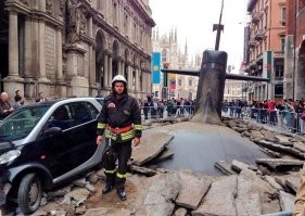 Российская подводная лодка экстренно всплыла в центре Милана.