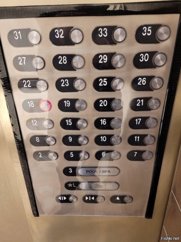 Это пульт лифта - вообще ад перфекциониста
Где кнопки 1, 4, 13, 14, 24 и 34? Почему 3 этаж идёт не по порядку?!