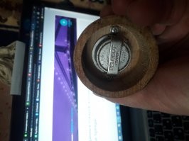 Автор не владеет темой, просто копипаст и не более. К примеру- Peugeot это фамилия двух братьев, один из которых занимался машинами, а второй- кухонной утварью (от обычной до профессиональной) и было это и есть- два разных направления "пыжика". У меня есть, фото прилагаю.
И уж если в тему, то где бренд REHAU, который большинство знают по оконному профилю и который кроме него занимается сантехникой и в догонку делает части пвх корпуса для авто фольксваген и ауди. А по мелочи у них и десятки других направлений.
