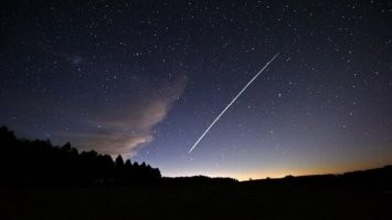 Смотрится, как спутники Маска....