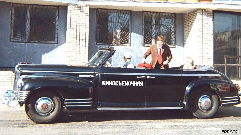 Это тоже мечта. Фильмы культовее некуда. И не только автомобиль!