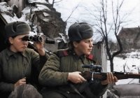 Роза Шанина, снайпер


Кавалер Ордена славы. Погибла 28 января 1945 года. ей было 20 лет.