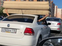 Диванищеееее!