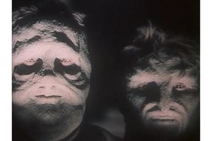 40 странных фотографий, от которых становится не по себе