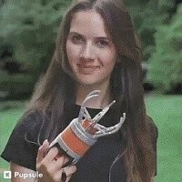 Это зачем придумали? Души в этом нет. Каждый собачник должен с неподдельной любовью брать эти какахи голой рукой, чтобы чувствовать тепло своего питомца.