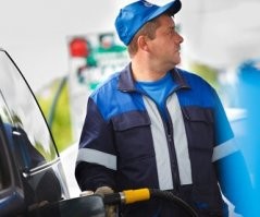 Из-за него, мы теперь без работы (