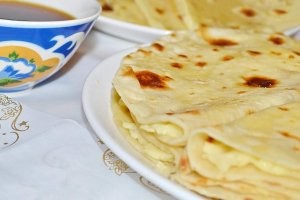 Ну или татарское блюдо кыстынбый. Лепешка с картошкой. Кстати реально вкусно.