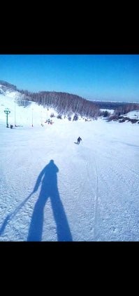 Да на камеру они едут, оператор в плуге постоянно))
Карма не позволяет выложить видос, но 95 км/ч на телефон выглядят так