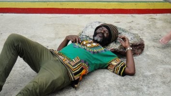 И отдыхал как то так