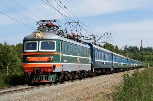 Электровоз "ЧС-2", маневровый тепловоз "ЧМЭ-3", трамвайный вагон "!Татра-3"