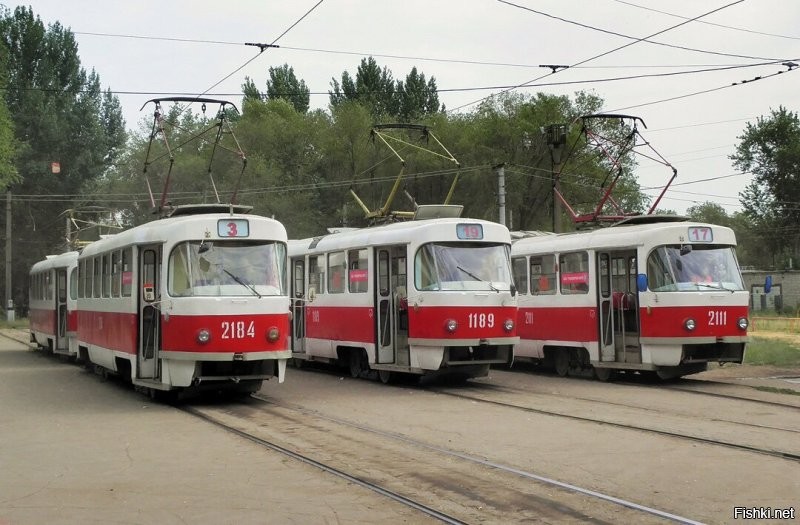 Электровоз "ЧС-2", маневровый тепловоз "ЧМЭ-3", трамвайный вагон "!Татра-3"