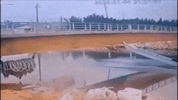 По цветовой гамме уже на генетическом уровне ощущается, что кто то что то откопал на 5000 купюре что то...