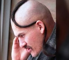 Небратья тоже удивляют.