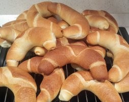 К фото 1 добавить рогалик!
Эх, таких нигде уже не делают,  были очень вкусные.