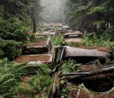 Видимо, все же, бывает, что автомобильная пробка не рассасывается