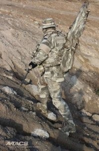 Вот вариант военной униформы. И чё?