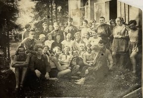 Моя бабушка тут, и обратная сторона