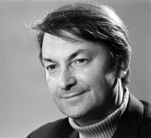 Я думаю, куда более яркий пример несоответствия роли и возраста актёра у Георгия Вицина, сыгравшего здесь Труса! В 46 лет он сыграл 25-ти летнего Мишу Бальзаминова, а в 38 дряхлого деда Мусия (Максим Перепелица).