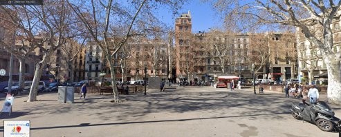 Забавно, за почти 200 лет Барселона практически не изменилась.
Вот ссылка на гугл