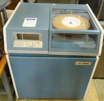 Мы оборудование демонтировали в институте перед списанием, я из такого НМЖД "магнитик" достал и к двери прилепил.... Долго мы потом его отковыривали, что бы дверь открыть  

(картинка из интернета, наш списали, а сфотографировать тогда не удосужился, камеру не взял, а на телефонах камер еще не было)