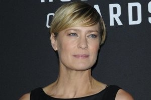 Красивая женщина, с мозгами и без пластики и стареет красиво....Робин Райт 56 лет....