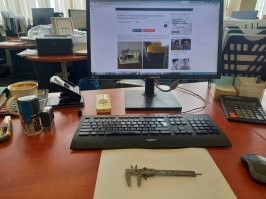 Этот штангель купил мой прадед (инженер- технолог), ещё когда учился в институте - в восемьсот семидесятые, и много лет пользовался им. 
Потом он достался деду- инженеру- технормировщику - а после войны перешёл в собственность отца - инженера- конструктора.
А с середины девяностых им пользуюсь я- инженер механик.

Дети пошли по гуманитарной стезе - им не пригодится. Ничего, скоро уже внуки подрастут, может кто и станет технарём...