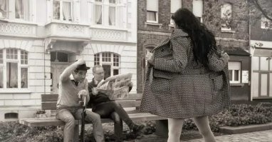 Не ищите здесь смысл. Здесь в основном маразм