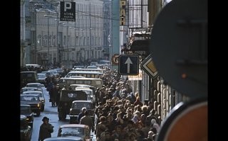 Такого количества людей на улицах Москвы нет уже больше 10 лет. Сейчас все как-будто вымирает.