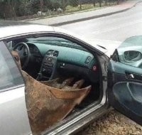 А здесь что не так? Давным-давно известно, что сиденья-ковши - это круто и спортивно.