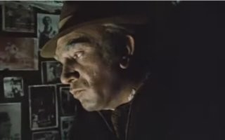 "Володенька слышишь? Открой, Володенька. Я ведь тебя зубами грызть буду..."