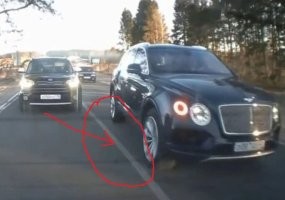 это блть что? ты слепошарий? иди в школу!
