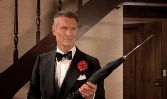Зонтик надежнее.