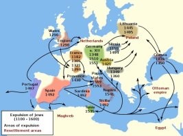 Еще век назад, евреи были кочевным народом. Как только они поселялись в какой нибудь стране, вначале все шло хорошо. Но через какое то время местные ополчались на них, начиналась гонения, и евреи убегали в другую страну. Евреев изгоняли из Испании, Франции. Про то, как немцы решали свой еврейский вопрос во время ВМВ, лучше промолчим. Говорят, простые поляки, увидев евреев, которых отправляли в товарных вагонах в концлагеря, очень радовались. В Российской империи в конце 19 - начале 20 веков были страшные антиеврейские погромы. Очень много евреев после этого эмигрировали в США. Майкл Даглас, Макс Фактор, Антони Блинкен - это все потомки тех евреев, в основном из Белоруссии и Украины.
Совпадение? Не думаю. А может, есть что то такое в поведении евреев, которое отталкивает другие народы и заставляет их изгонять евреев?