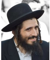 А позвольте таки ж спгосить -  за чей счёт такой богатый банкет?