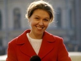 С нашей, отечественной жабой (с медицинским образованием!!!), ни один "вундердоктор" не сравнится!
Эта тварь училась в одном институте с моей сестрой! Сестра до сих пор вырезает всякое дерьмо из человеческих тел, принимает на свет детишек. А эта тварь, пользуясь своим образованием - калечит мозг и организм людям.
Это стандарты современной России?
Из-за доступности простым людям таких как Малышева и Малахов-мочефил - и будут такие дЭбилы как в посте.
Эх, где же ты Белянчикова...
