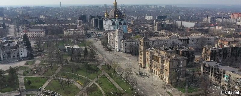 Сравни Мариуполь после освобождения и Ракку после "освобождения" американцами,
Но может ты и прав - надо было как американцы действовать.
Зато жизни российских военных сберегли бы.