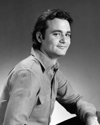 Судя по этой фотографии, больше подошел бы Билл Мюррей!