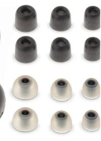 сегодня вынимал из уха беспроводной наушник, а резиновая насадка осталась в ухе
ногти обрезаны очень коротко, еле достал