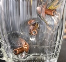 Собираюсь в отпуск и хотел купить друзьям кружку. Теперь задумался а не вызову ли панику в аэропорту, есть знающие люди, стоит ли покупать, или ну его ?