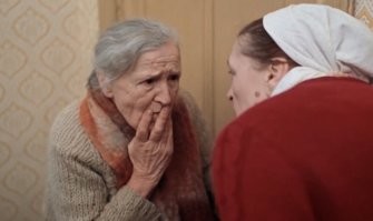 А это радистка Кэт. Можно трахать - верняк не забеременеет!
