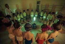 это не кварцевание, кварцевание это ты стоишь в одних трусишках и с очёчками как на плавании только там стёкла черные и нифига в них не видно)